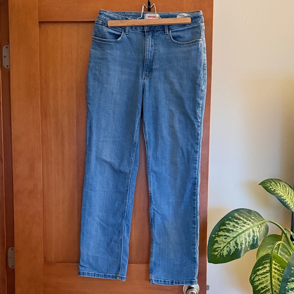 Women’s Wrangler Denim Jeans with Red Logo
